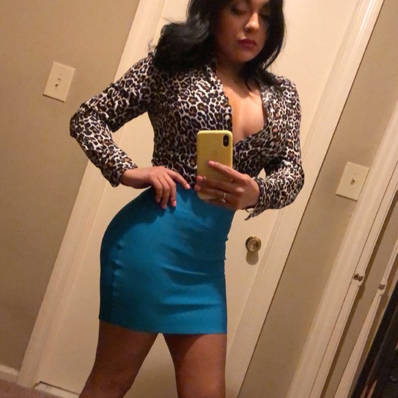 Mini Skirt 💙💕 - Picture 5 of 8